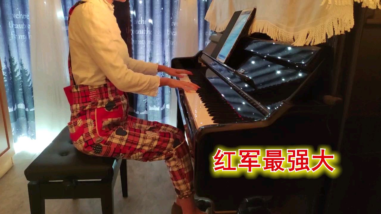 红军最强大|穿着我小学时的裤子倾情演绎